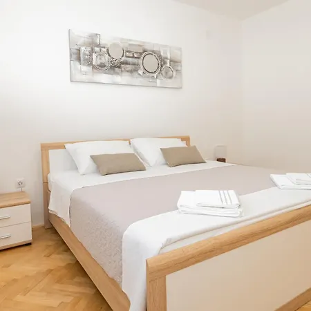 Cimerman Apartment